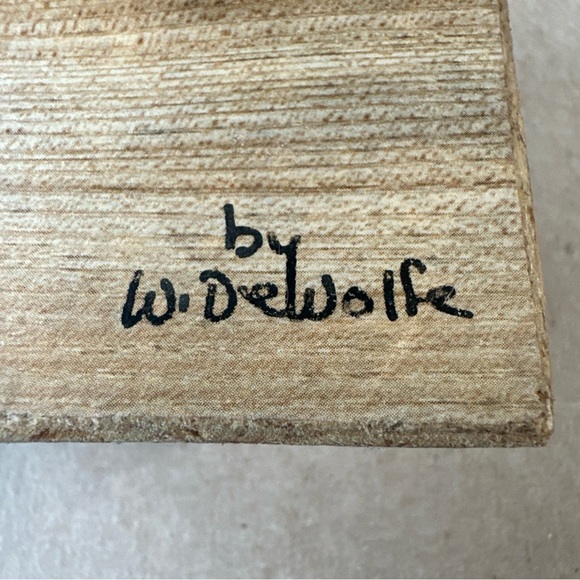 Small Wood Box "Treasure from Nova Scotia" Signed W. DeWolfe - Picture 3 of 10